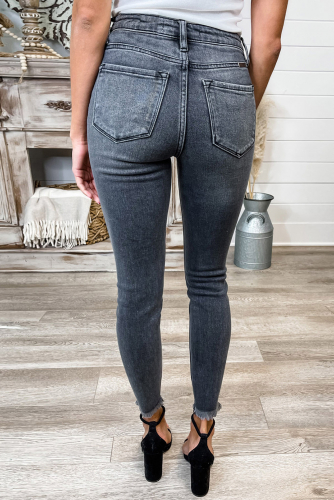 Серые облегающие джинсы с потертостями и высокой посадкой