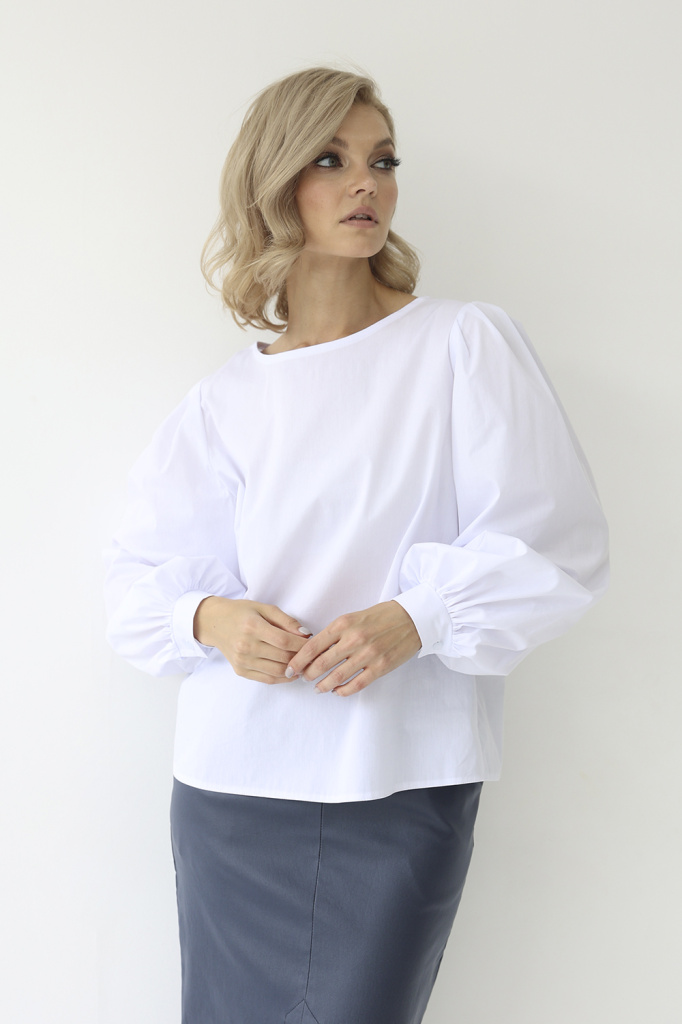 Блузка с рукавом
