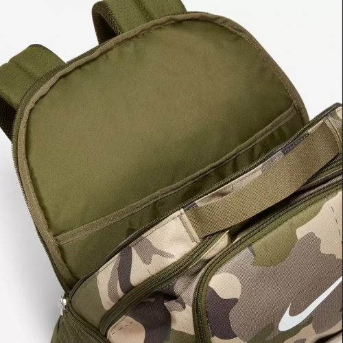 Рюкзак Nike Brasilia DB1161-247 зеленый