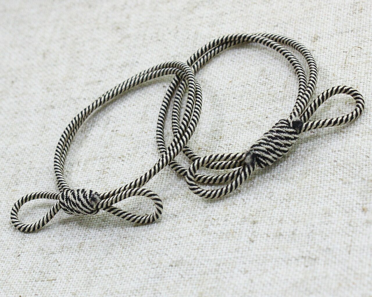 Резинка для волос D9347100735(2 шт)