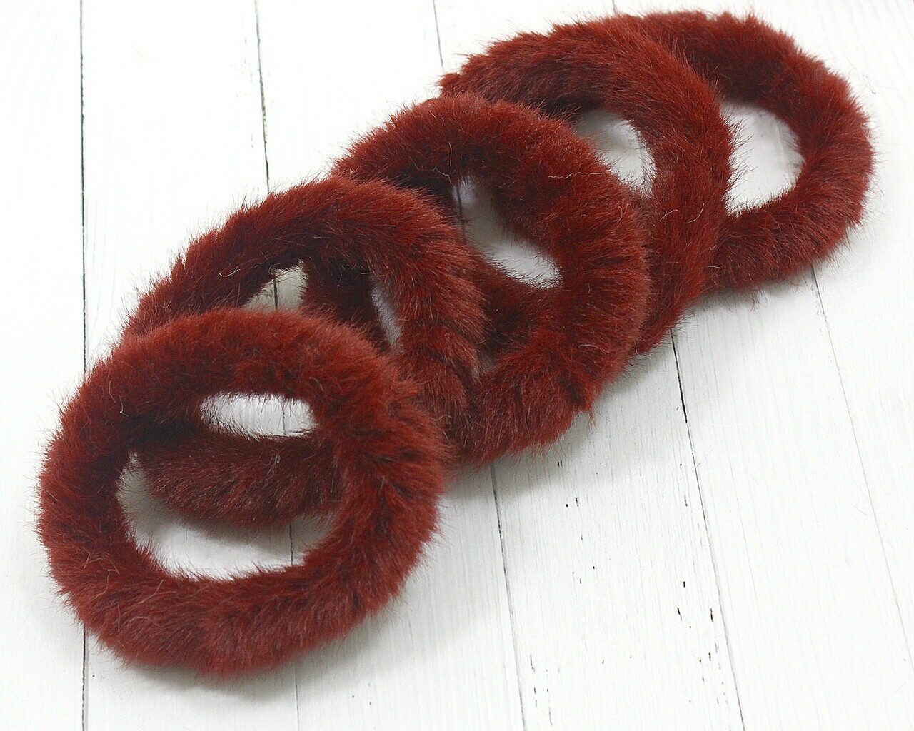 Меховая резинка для волос F1064790729