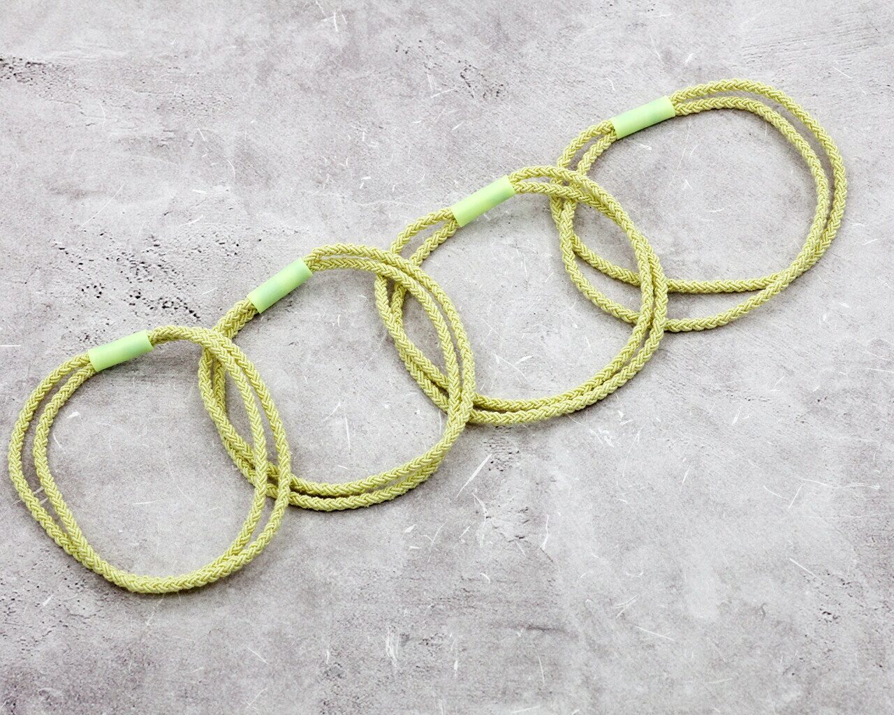 Резинки для волос F9929784728 (4шт)