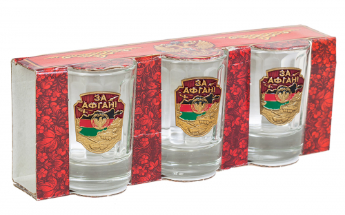 Три стопки в наборе «Афган» – кристально чистое стекло создает изысканные переливы и игру света