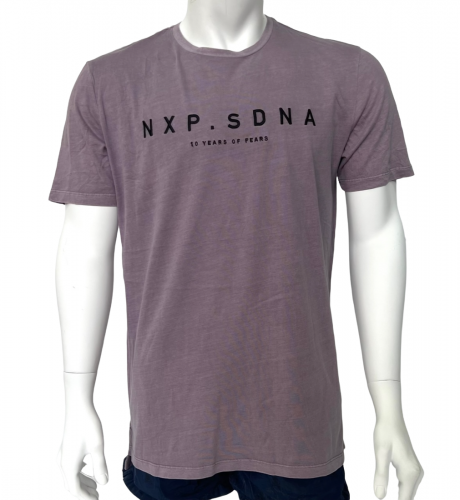 Сливовая мужская футболка NXP с черной надписью  №587
