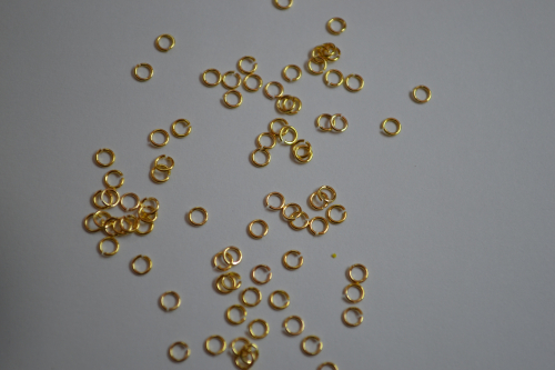 Кольцо родиевое покрытие 4 мм 30 гр золото Korea