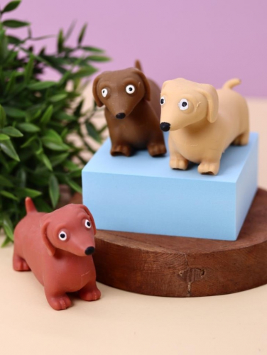 Мялка - антистресс «Stretchy dachshund», red