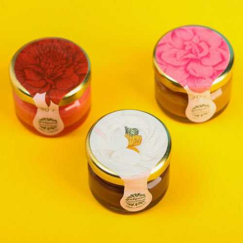 Подарочный набор «Расцветай от любви»: шоколадная паста 30 г., крем-мёд с малиной 30 г., карамель 30 г.
