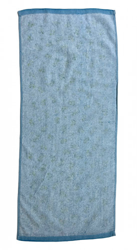 Большое светлое полотенце с голубыми цветочками  №73