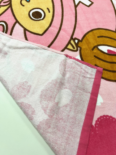 Розовое большое полотенце с Чопперменом  (120 x 60 см) №741