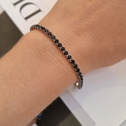 Браслет с черными камнями. zlatto-jewelry