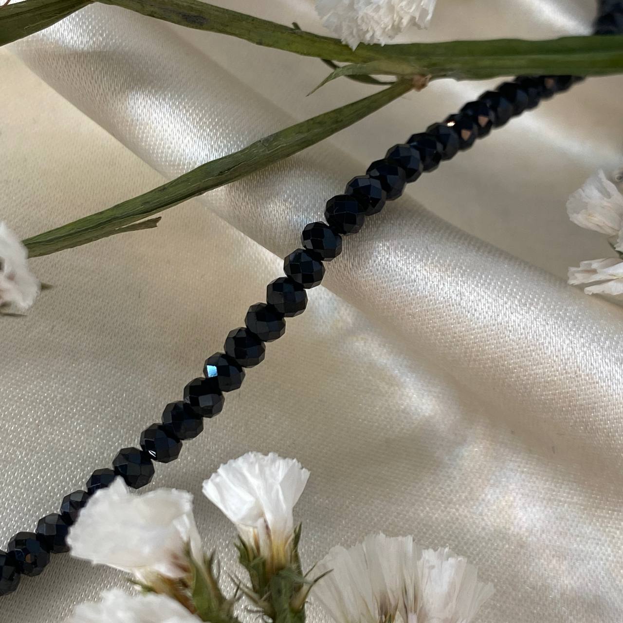 Радуга Самоцветов Бусы из чёрной Шпинели огранка