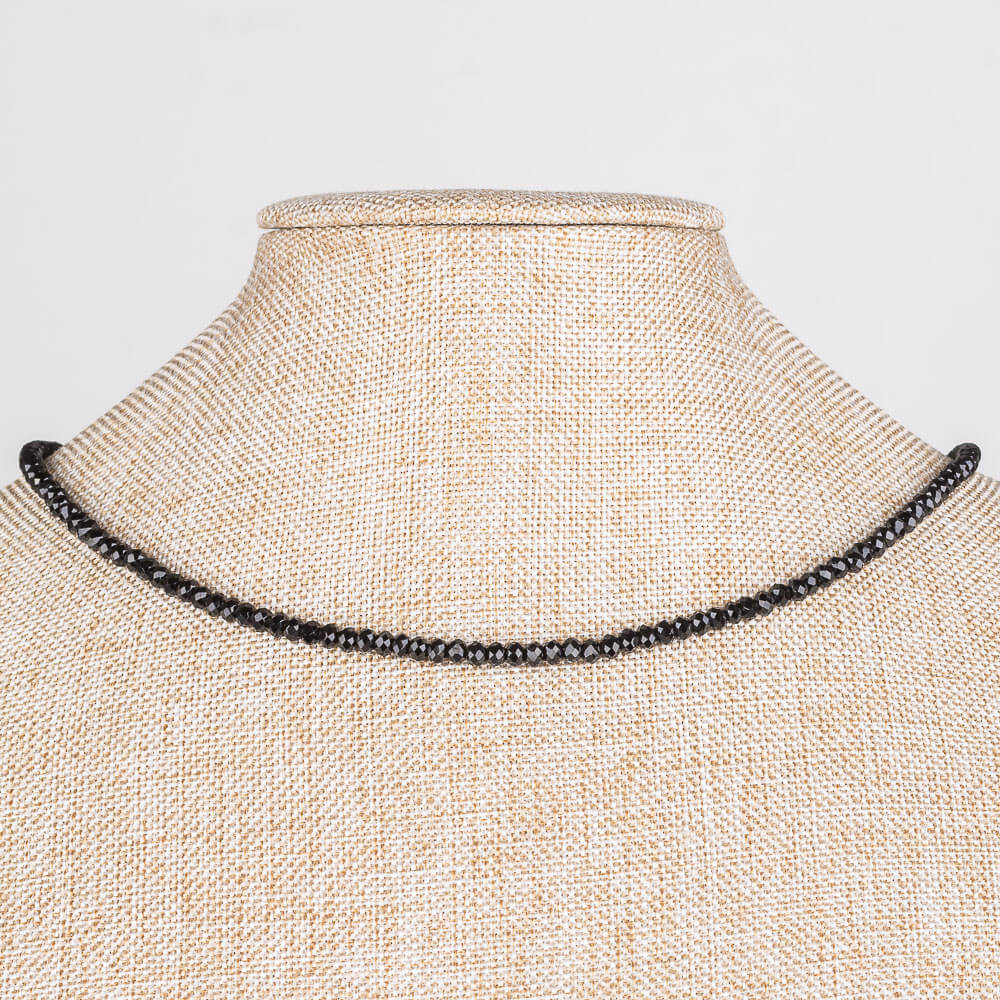 Радуга Самоцветов Бусы из чёрной Шпинели огранка