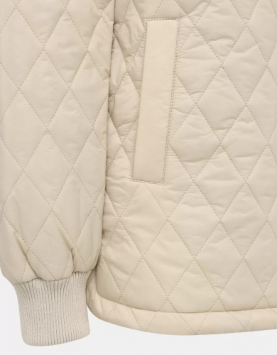 Куртка жен молочн 7840 ру с 42 по 52 полиэстер, внутри полиэстер
