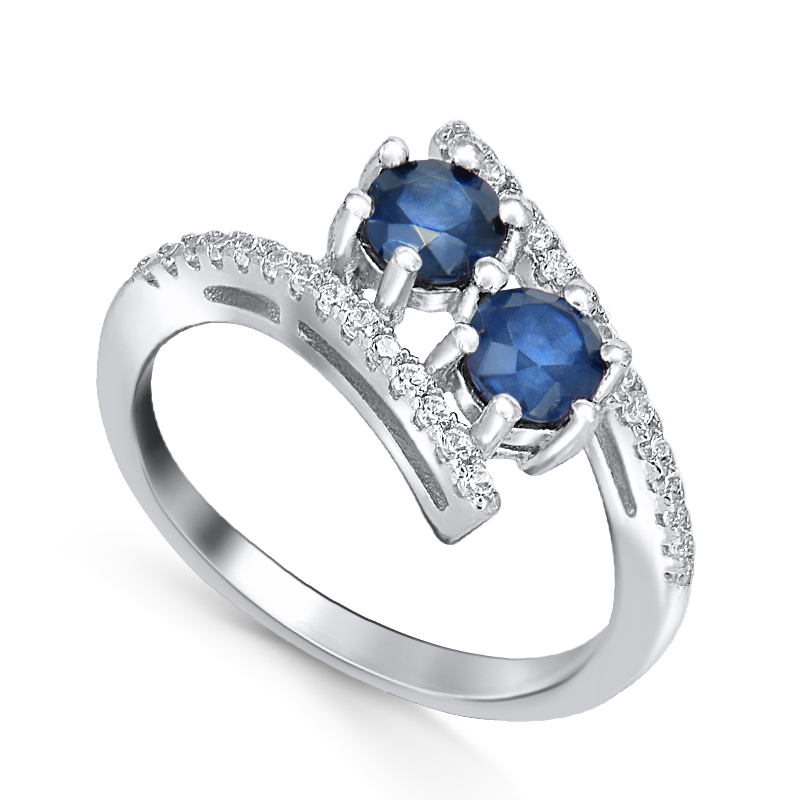 Серебряное кольцо с корунд (сапф.) и куб.цирконием