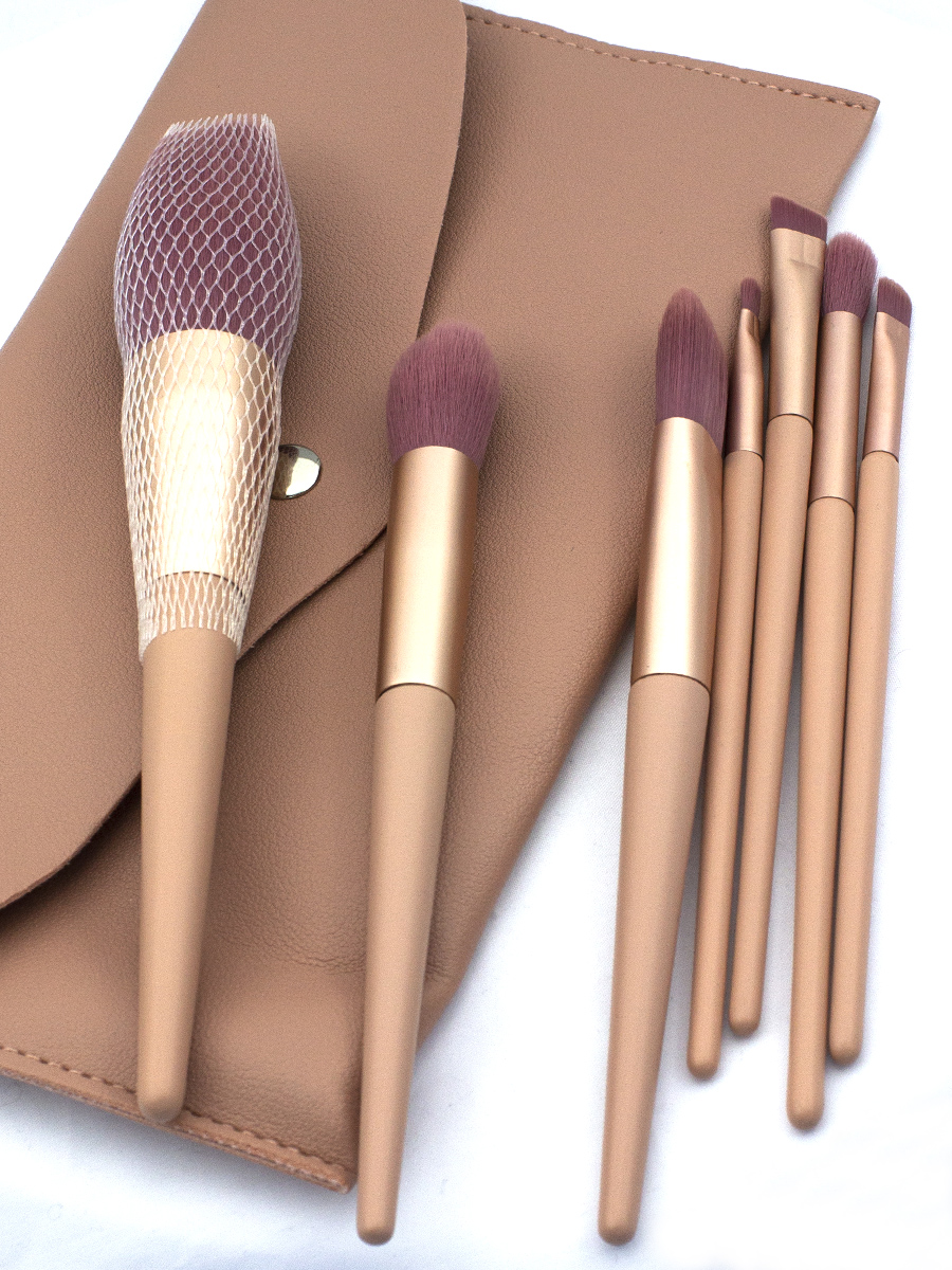 КИТАЙ. MAKEUP BRUSHES - НАБОР КИСТЕЙ ДЛЯ МАКИЯЖА В ЧЕХЛЕ, 7 ШТ.