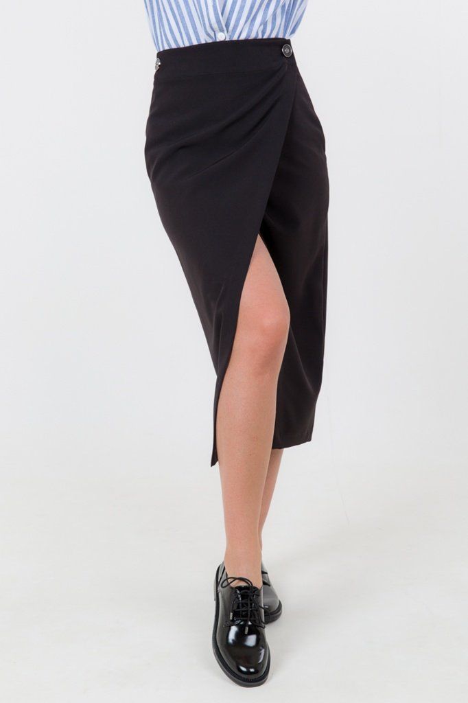 Юбка с запахом на пуговицах