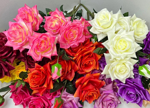 Цветы искусственные декоративные Розы (6 крупных бутонов + 2 маленьких бутона) 60 см