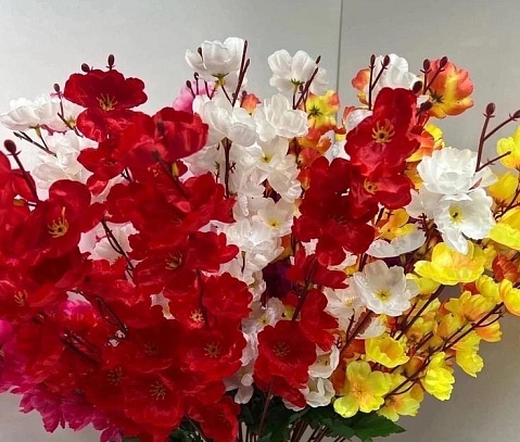 Цветы искусственные декоративные Сакура (7 веток 70 цветков) 55 см