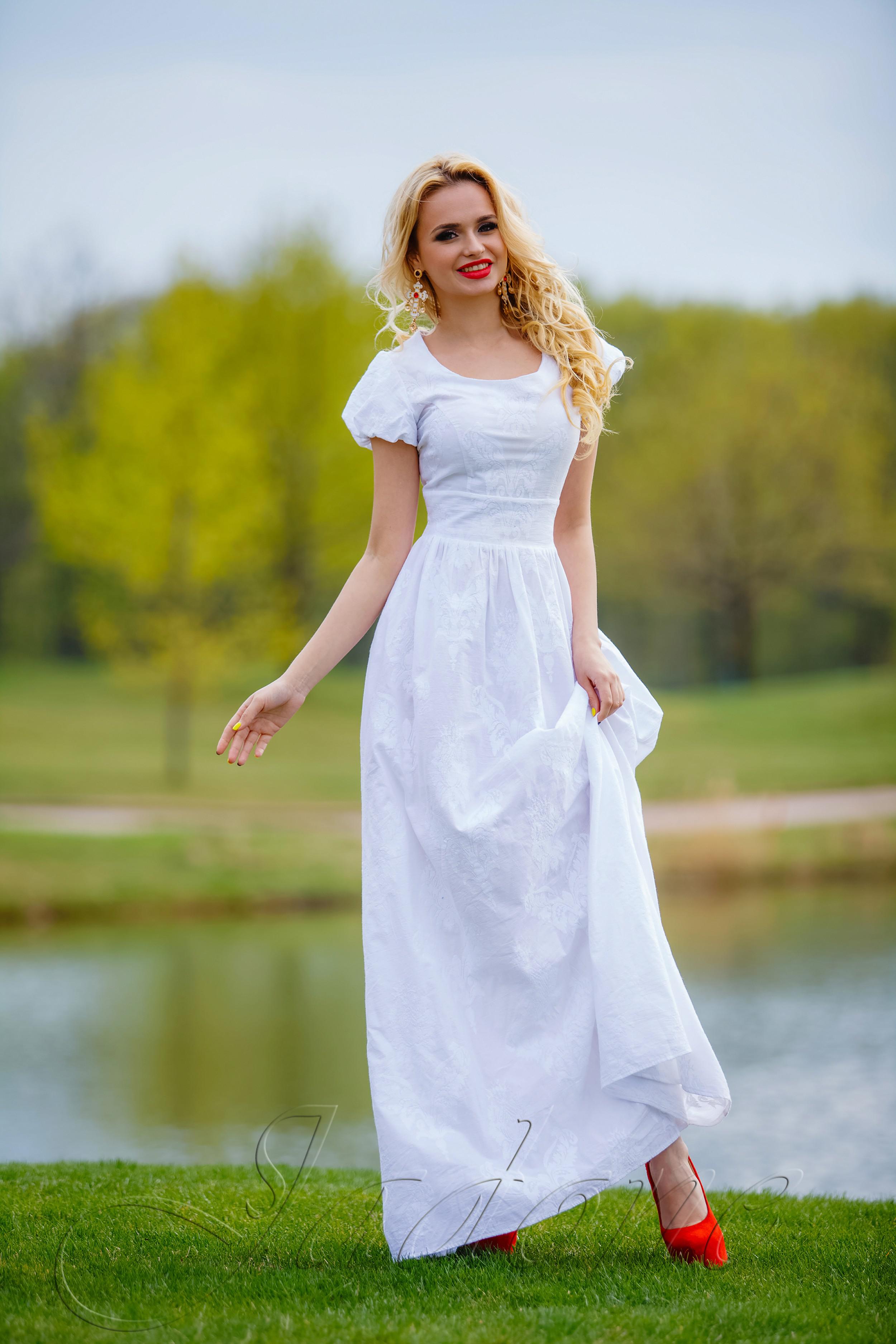 Платья женские простые. Белое платье. Белое длинное платье. Белое летнее платье. Летнее платье в пол.