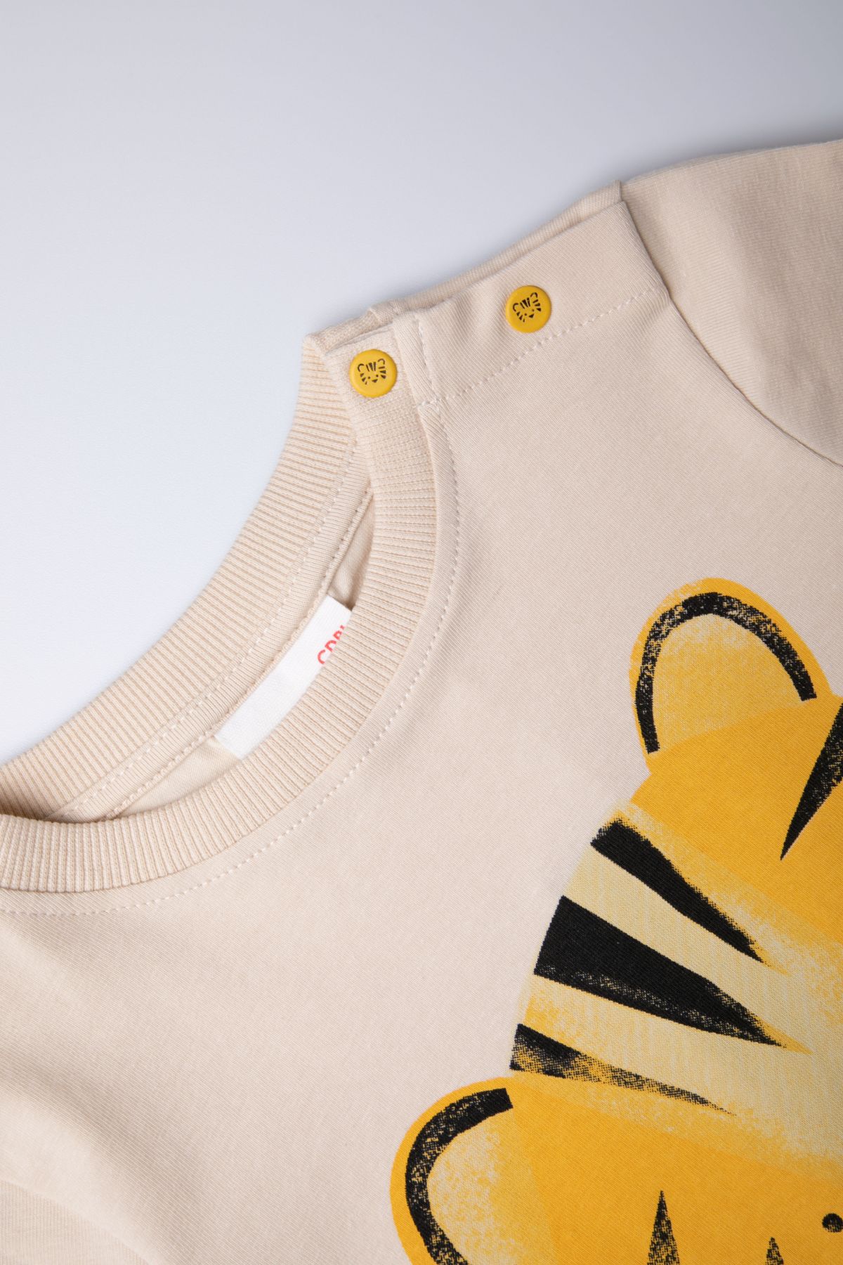 -23% T-shirt z krótkim rękawem beżowy w tygrysem