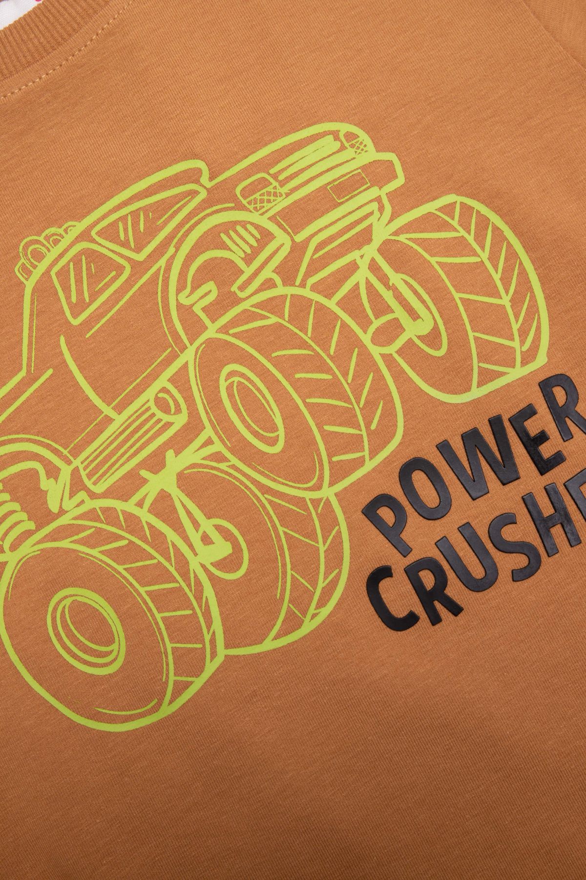 -49% T-shirt z krótkim rękawem brązowy z nadrukiem monster trucka