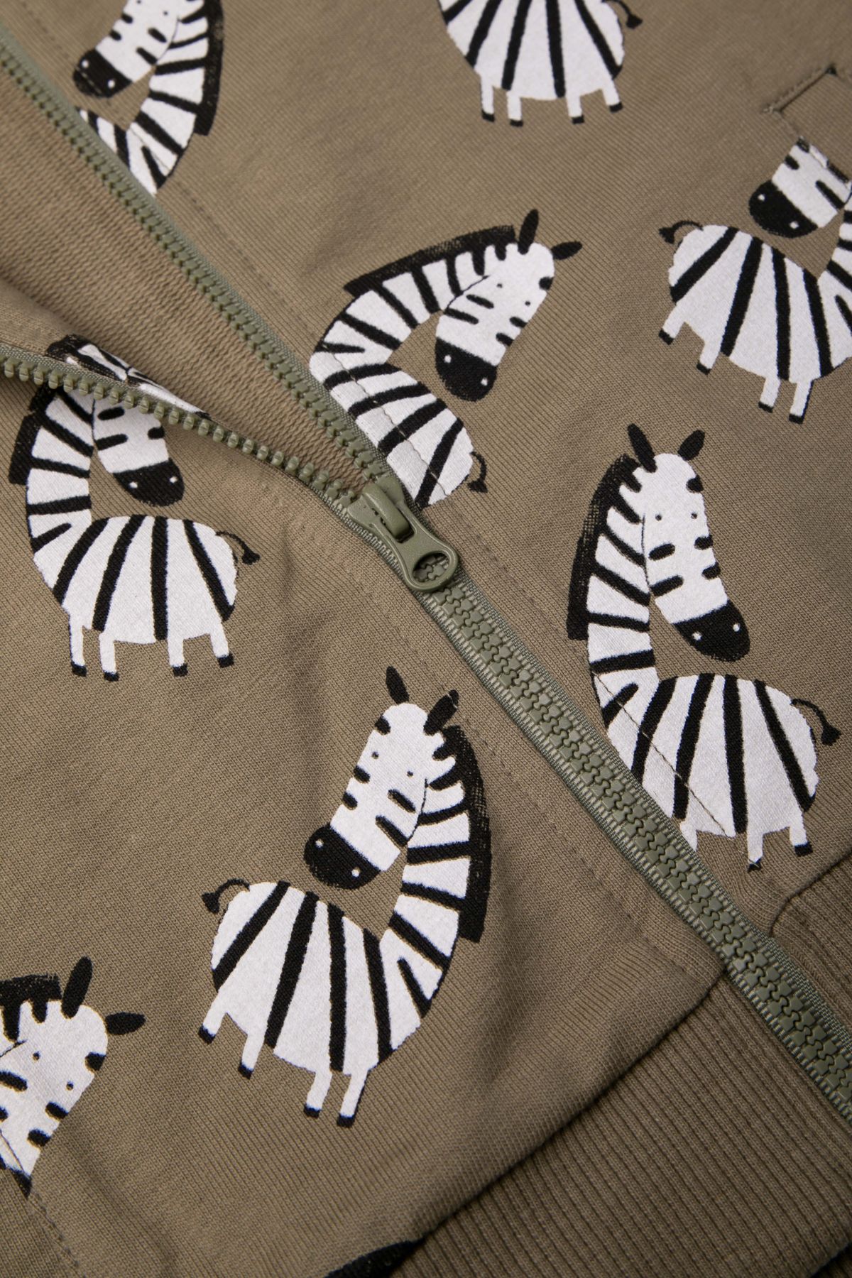 -42% Bluza rozpinana khaki z żyrafami