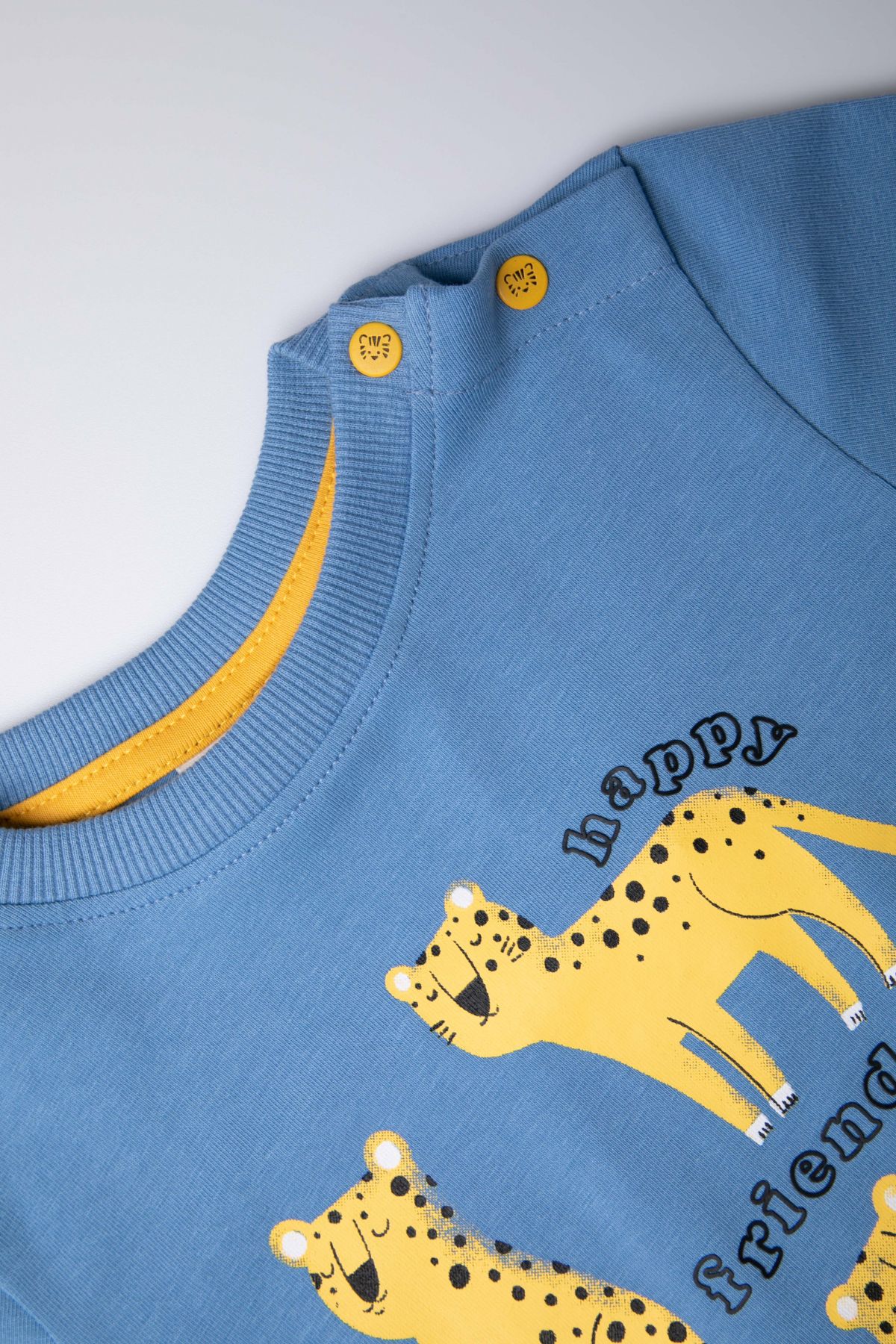 -23% T-shirt z krótkim rękawem niebieski z motywem zwierzęcym