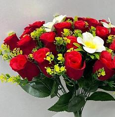 Цветы искусственные декоративные Розы красные 15 бутонов + 3 франжипани 37 см