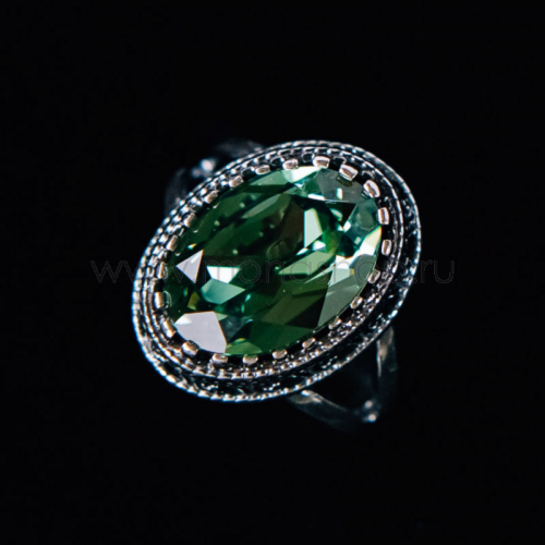 Кольцо Винтаж с зеленым кристаллом Swarovski