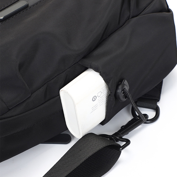 Рюкзак с USB портом (1 лямка). 2136 black