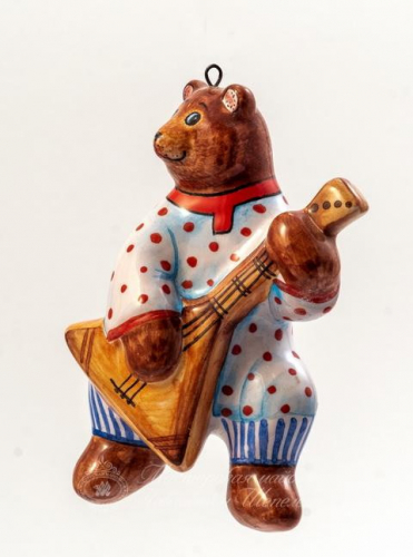 Медведь с бас-балалайкой