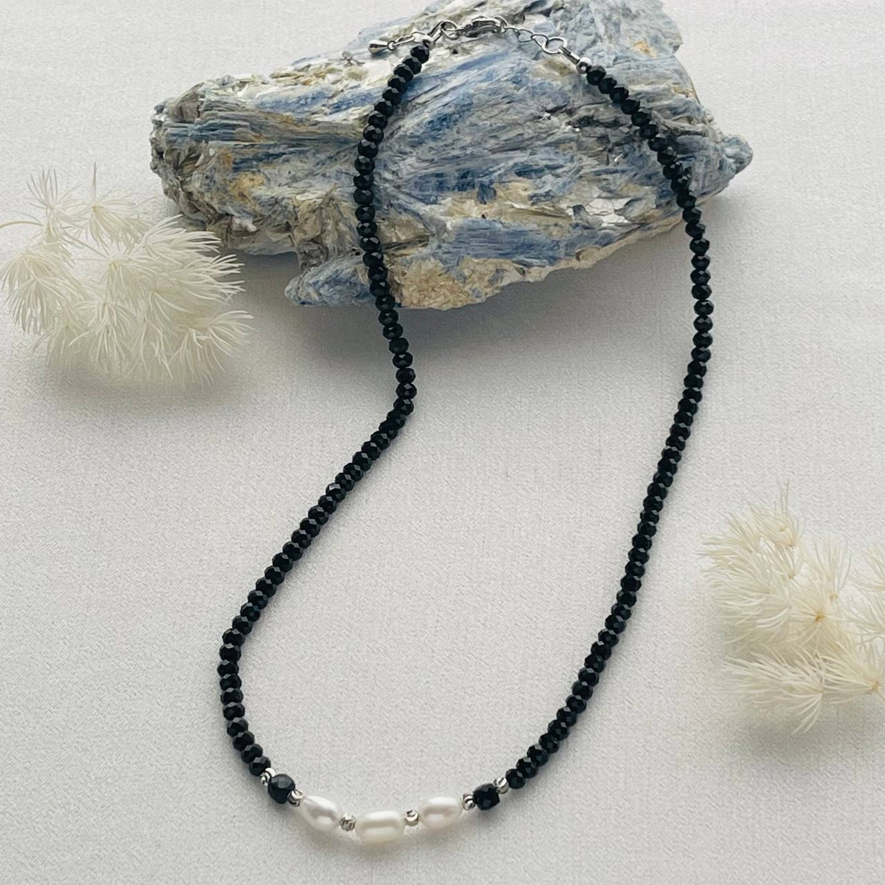 Радуга Самоцветов Колье из черной Шпинели с Жемчугом