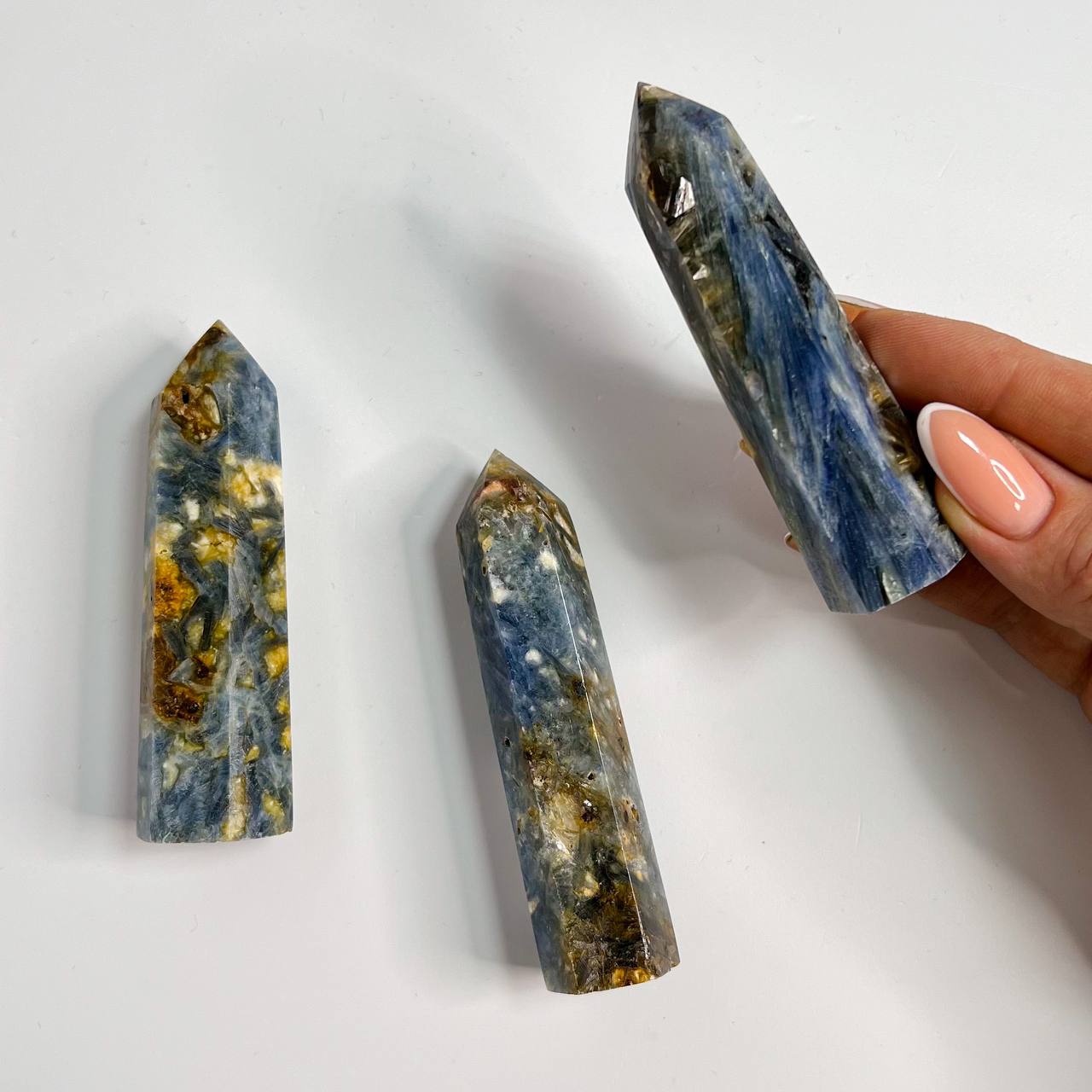 Радуга Самоцветов Кристалл из Кианита