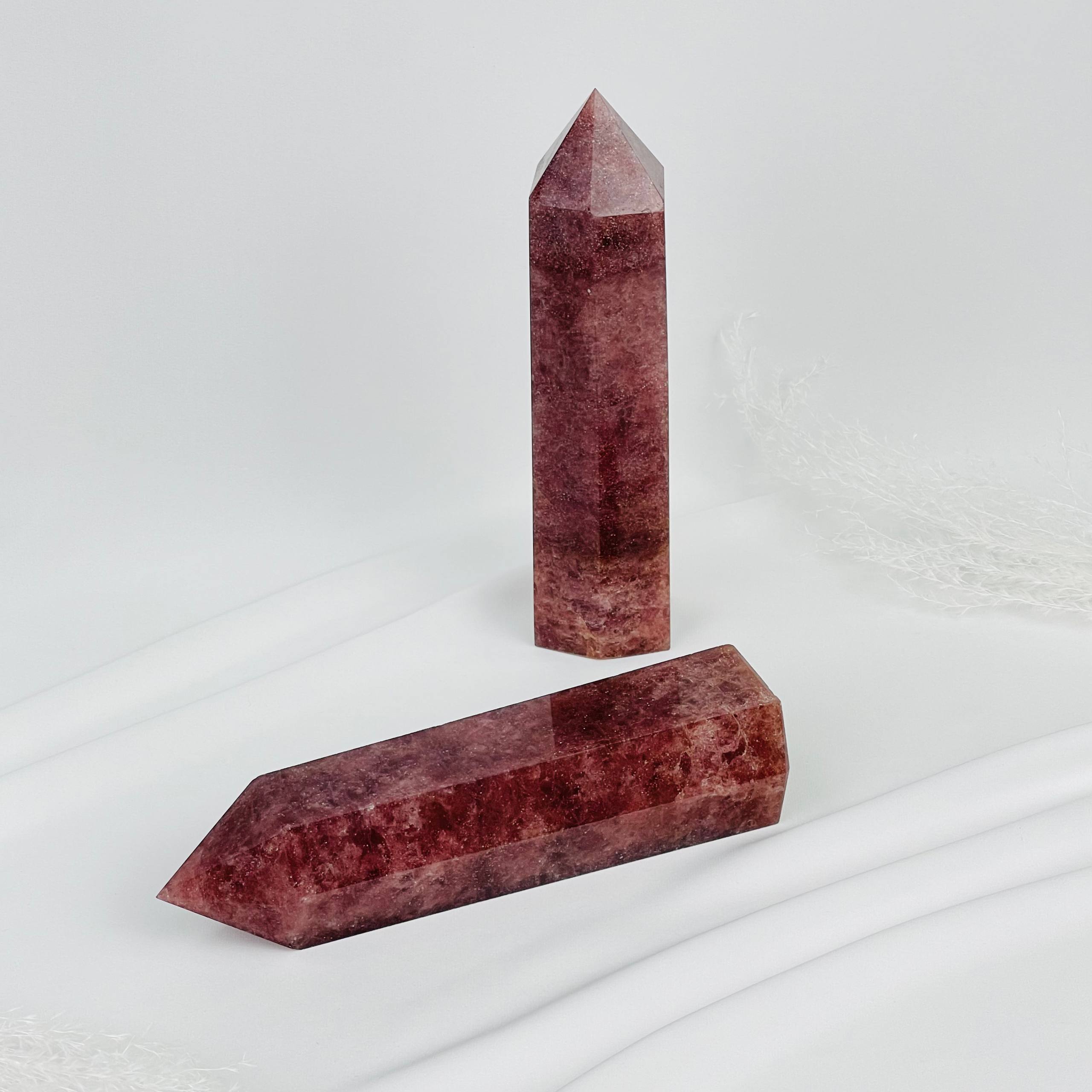 Радуга Самоцветов Кристалл из Клубничного кварца