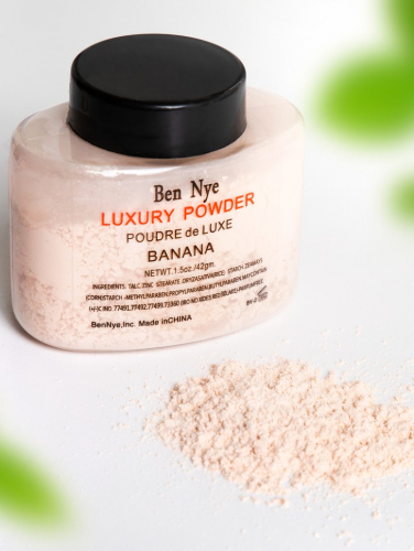 Ben Nye Рассыпчатая пудра банановая для лица Luxuary Powder, 03