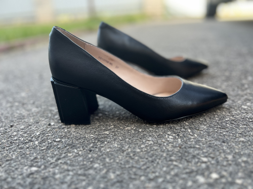Туфли жен черн кож 3300 ру