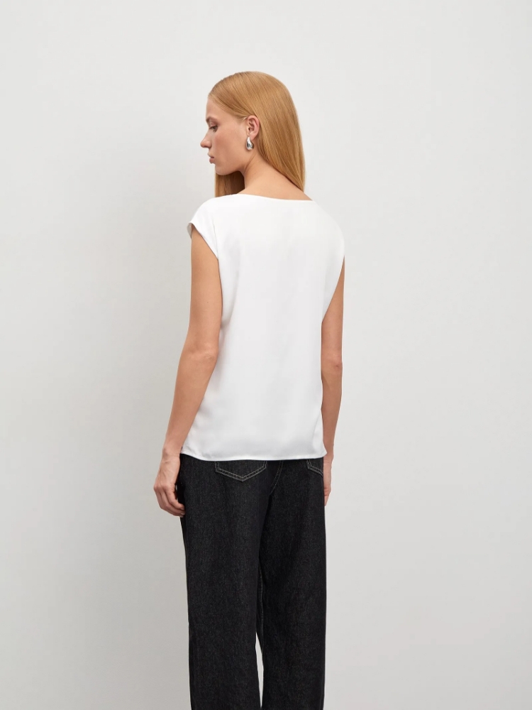 Однотонный топ ,
80% полиэстер, 20% вискоза ,