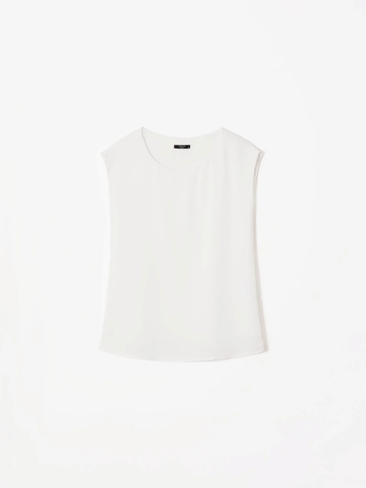 Однотонный топ ,
80% полиэстер, 20% вискоза ,