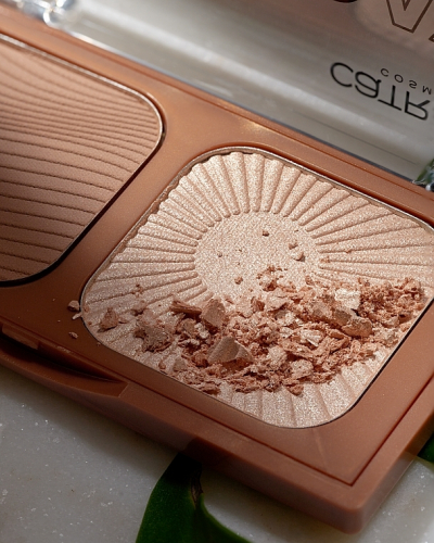 CATRICE/Палетка для лица Holiday Skin Bronze & Glow Palette 010/939970