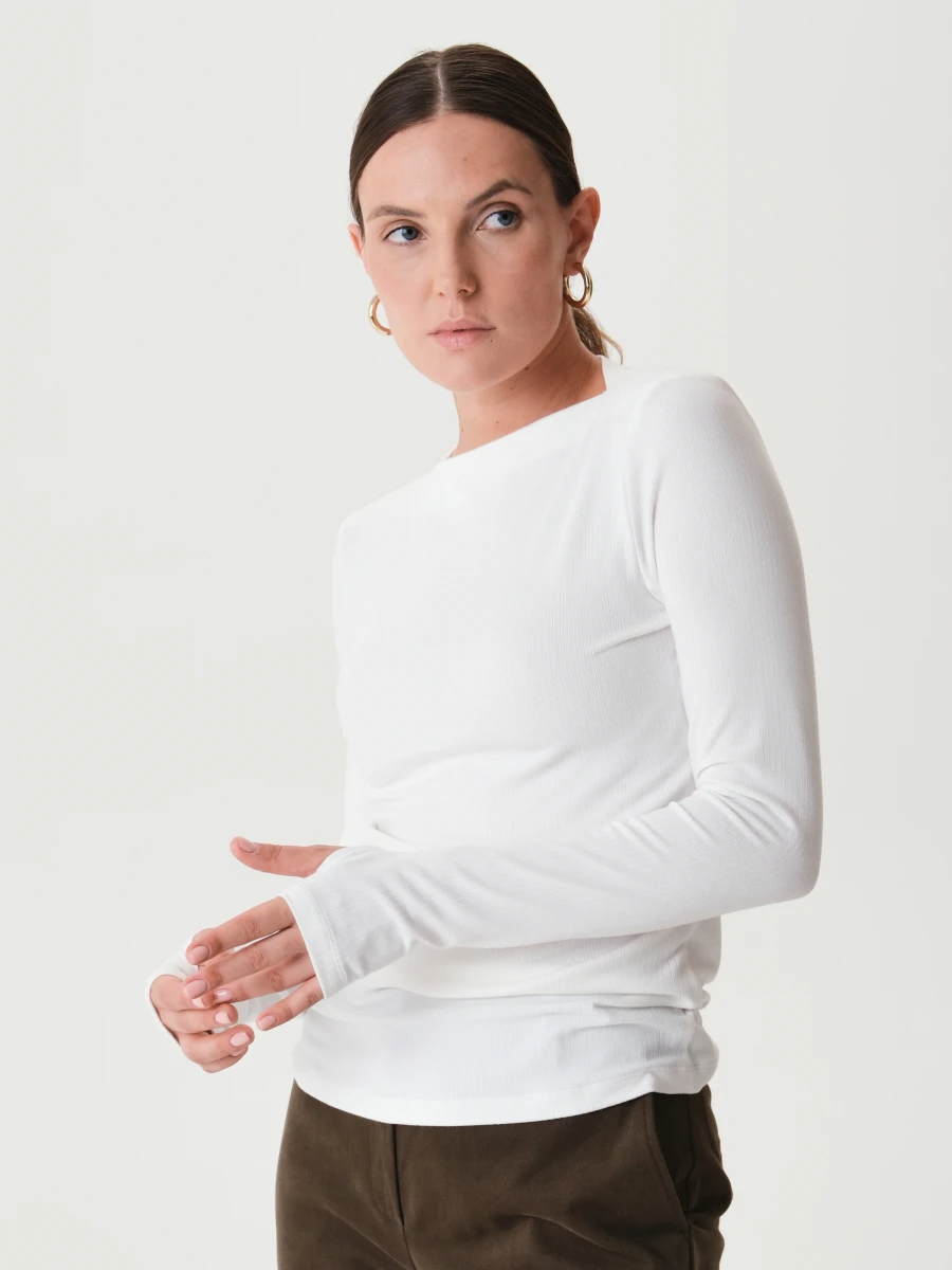 Приталенный лонгслив 72.773.6053.007.1 Молочный