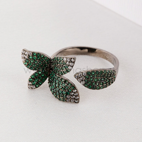 Кольцо Цветок магнолии с зелеными фианитами