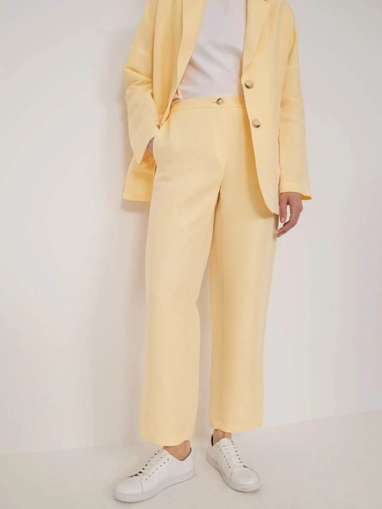 Брюки зауженного кроя ,
50% лен; 50% хлопок ,