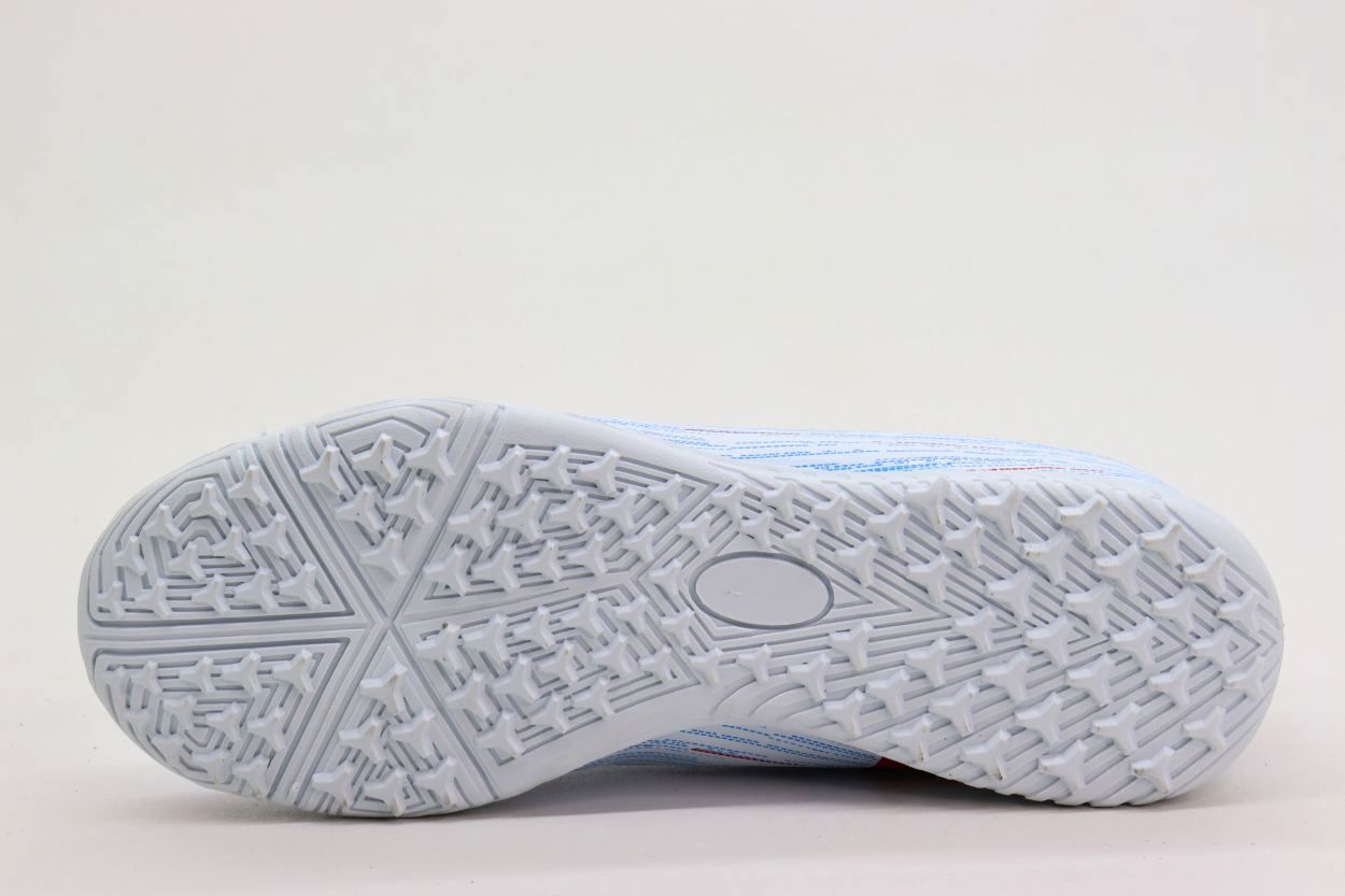 Цена была 1238р.Футбольные бутсы (41-45)р. / шт.