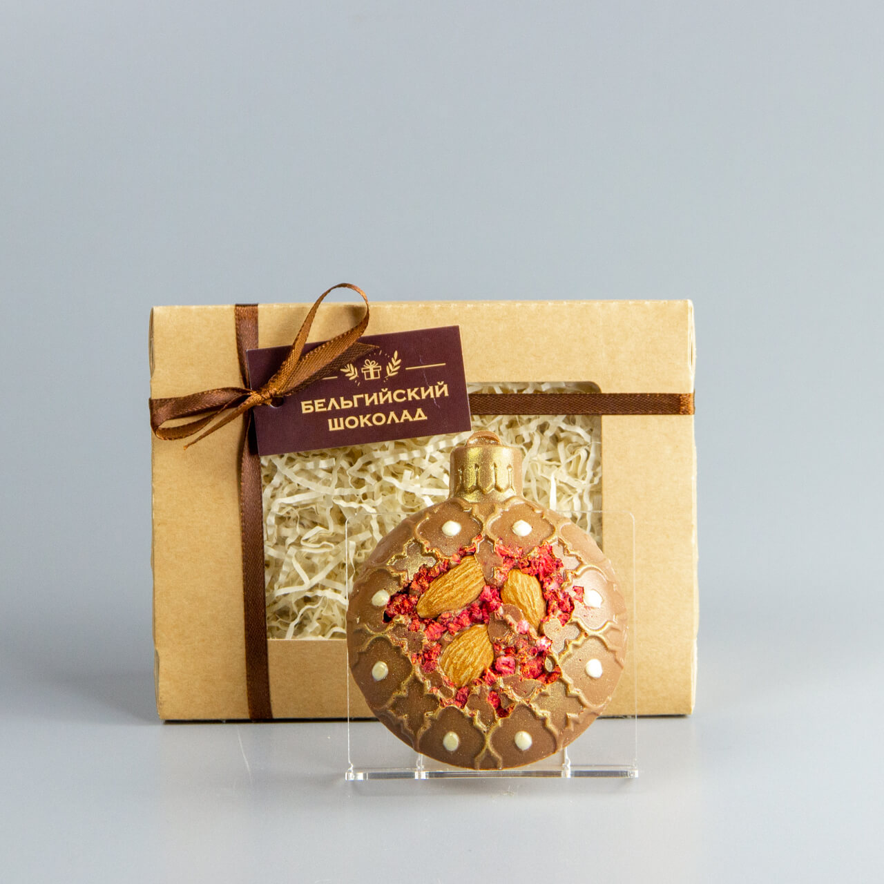 Шоколадная фигурка сублиматами (2) Малина, Миндаль и Точки белого шоколада