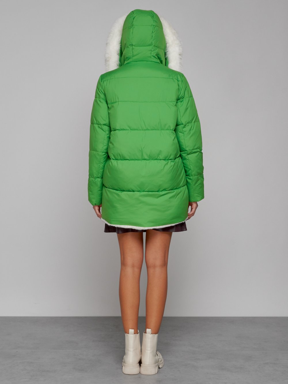 Куртка зимняя женская модная с мехом зеленого цвета 133120Z