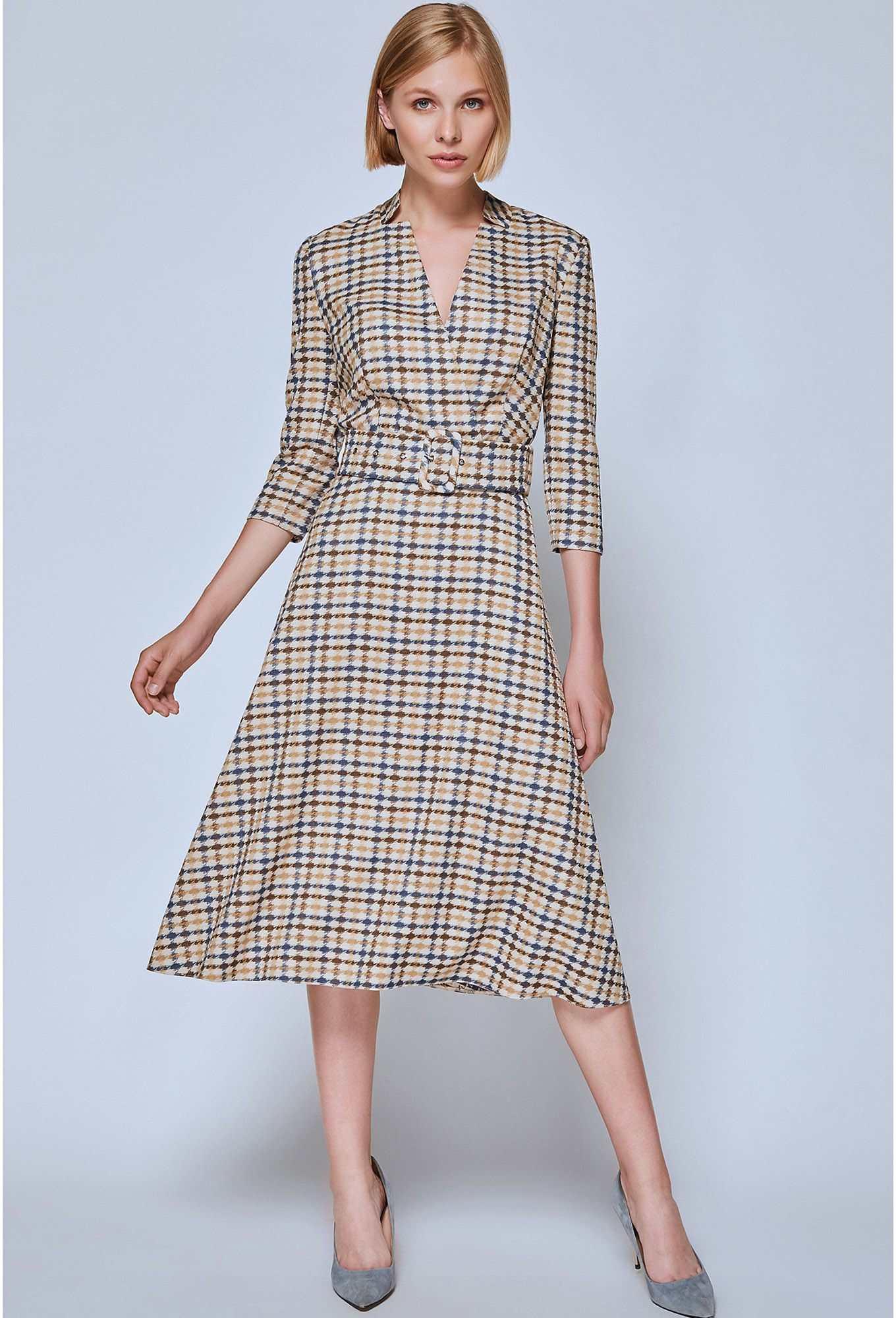 ст. цена2499руб.! Платье Bazalini 4238 бежевый клетка