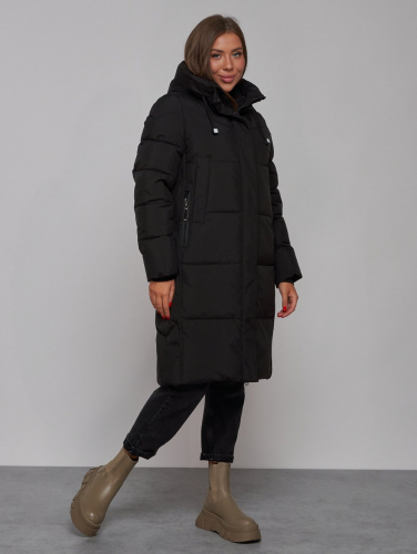 Пальто утепленное молодежное зимнее женское черного цвета 52328Ch