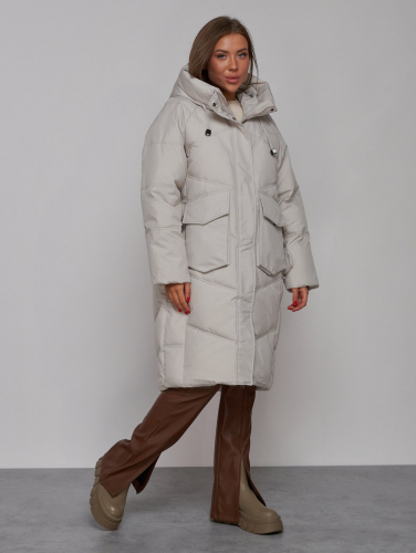 Пальто утепленное молодежное зимнее женское светло-серого цвета 52330SS