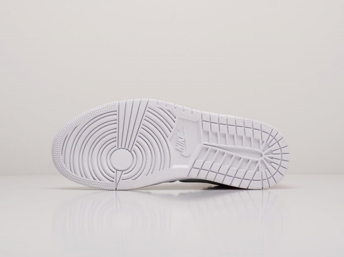 Кроссовки Nike Air Jordan 1 Mid