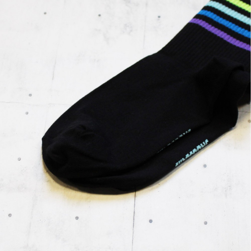 Носки Разноцветные полоски на черном